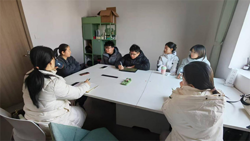 �����ڡ����l(xi��ng)��ʢ��(sh��)�`�(du��)���M(j��n)�����ڴ�̽��С΢��(j��ng)��(j��)�����l(xi��ng)���¸���·��